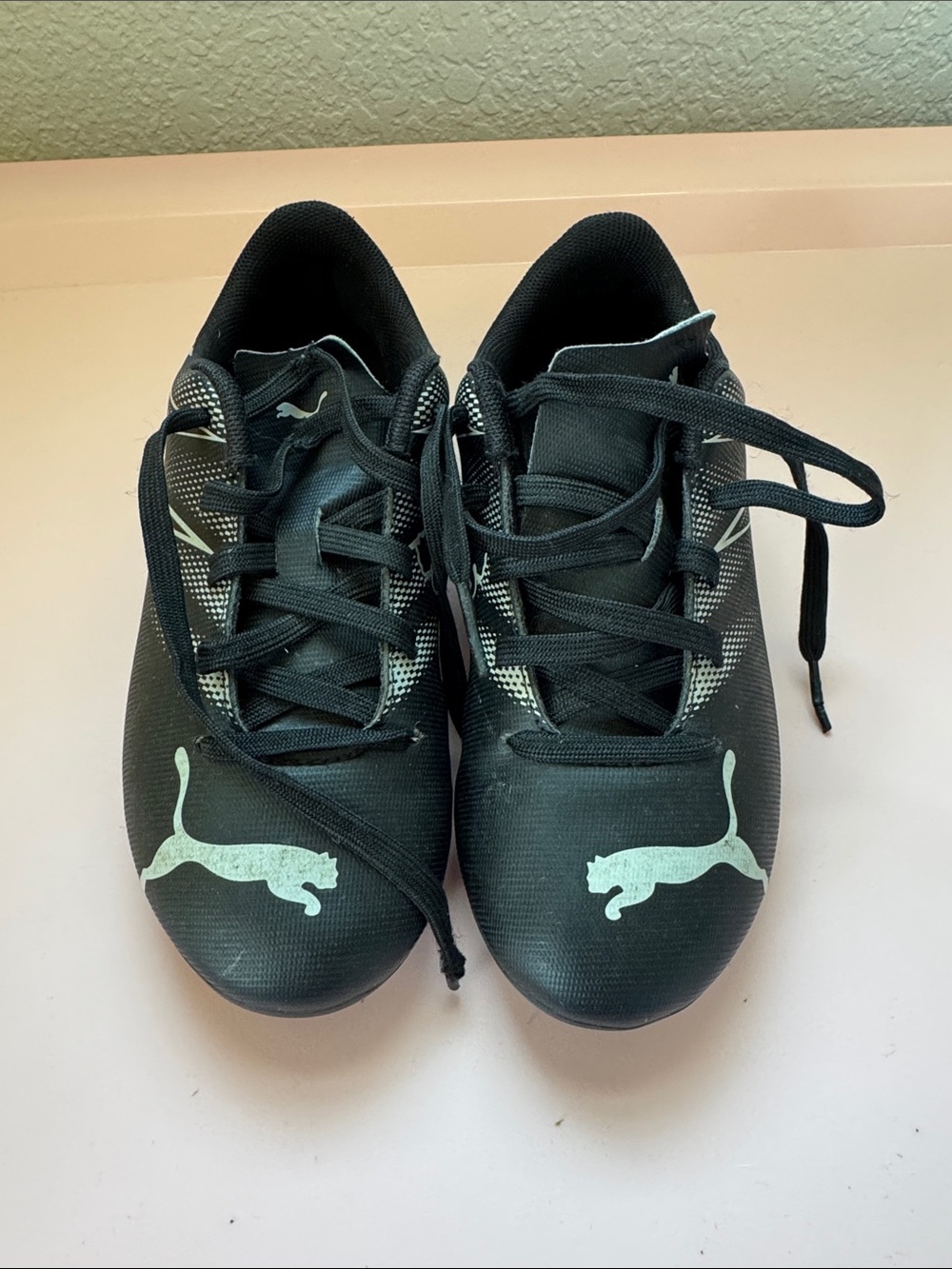 Puma Attacanto Youth Pitch soccer cleats in black and silver mist Kids Size 13